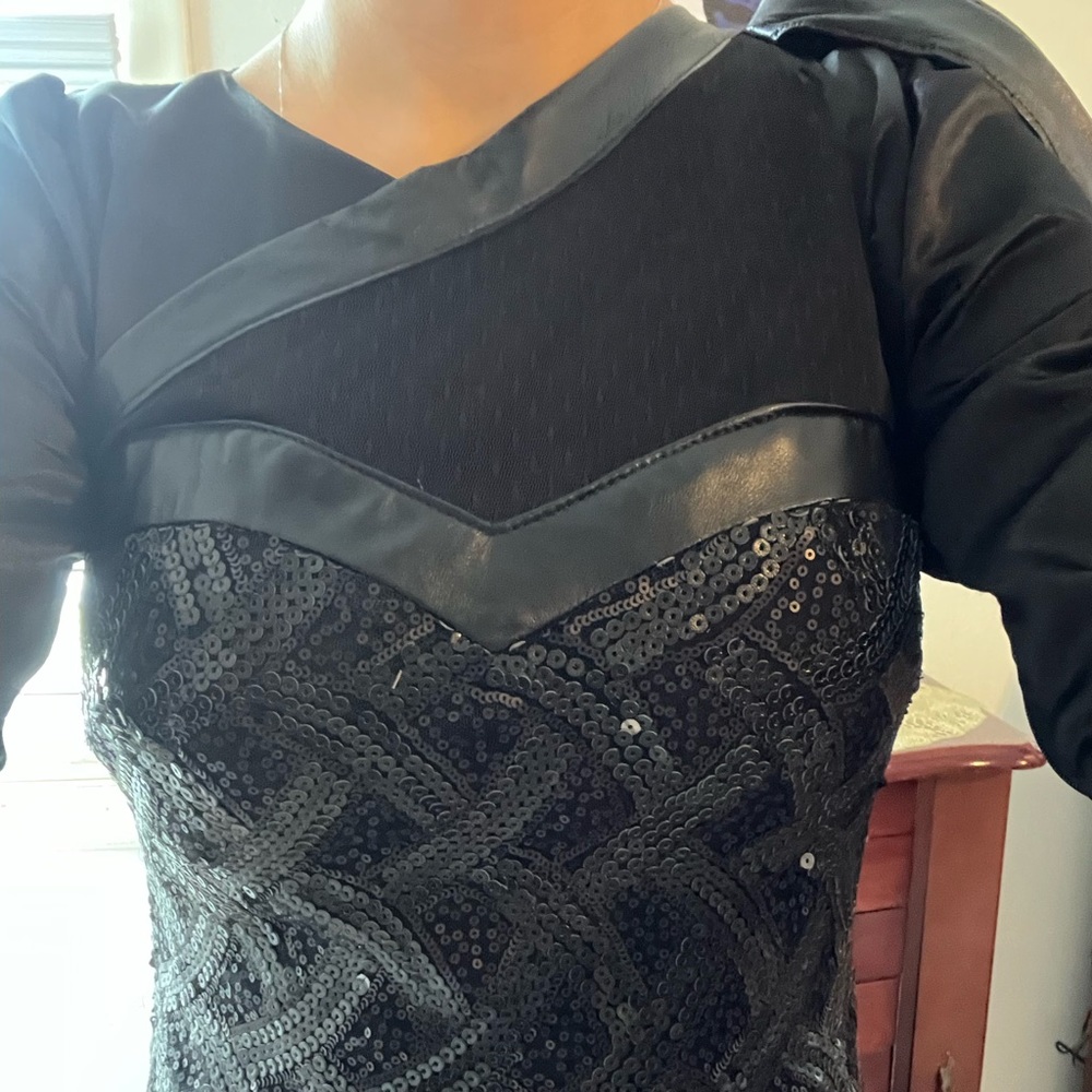 Dress sequin